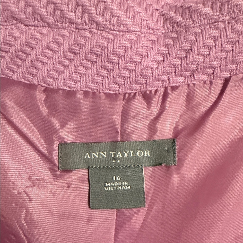 Ann Taylor Lavender Textured Jacket Size 16 | Button Front Career Blazer - Picture 5 of 5